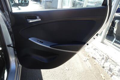 2017 Hyundai ACCENT SE   - Photo 17 - Newark, NJ 07104