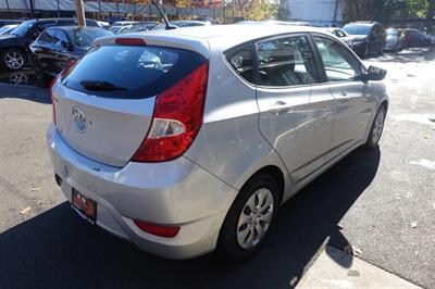2017 Hyundai ACCENT SE   - Photo 8 - Newark, NJ 07104