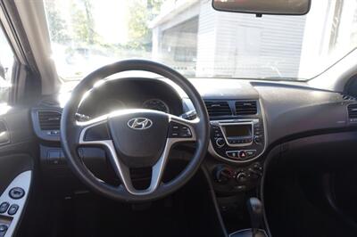 2017 Hyundai ACCENT SE   - Photo 13 - Newark, NJ 07104