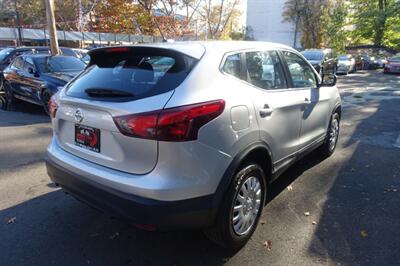 2018 Nissan Rogue Sport S - Photo 8 - Newark, NJ 07104