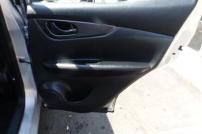 2018 Nissan Rogue Sport S   - Photo 17 - Newark, NJ 07104