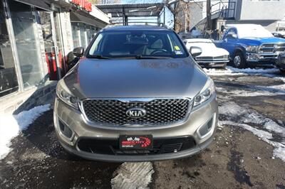 2017 Kia Sorento LX - Photo 2 - Newark, NJ 07104