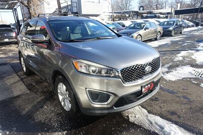 2017 Kia Sorento LX - Photo 3 - Newark, NJ 07104