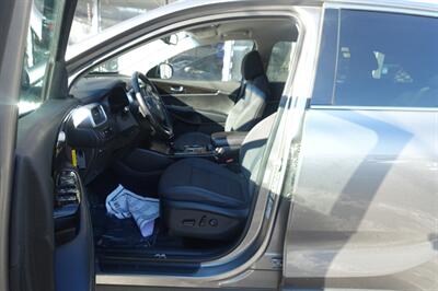 2017 Kia Sorento LX - Photo 9 - Newark, NJ 07104