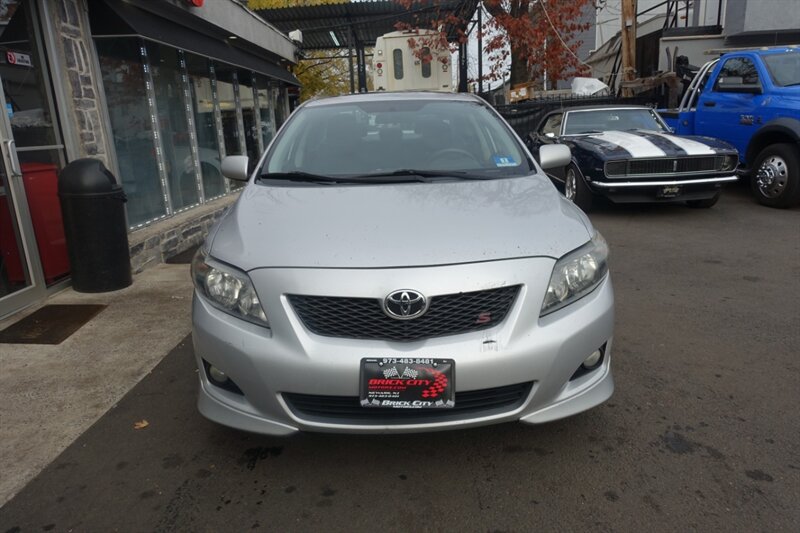 2009 Toyota Corolla S photo 2