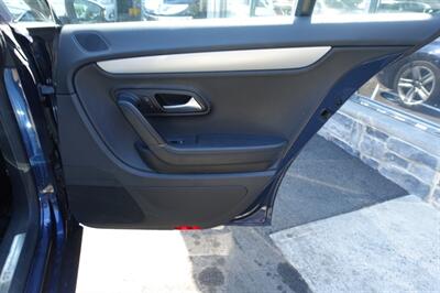2016 Volkswagen CC 2.0T Trend PZEV - Photo 17 - Newark, NJ 07104