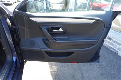 2016 Volkswagen CC 2.0T Trend PZEV - Photo 15 - Newark, NJ 07104