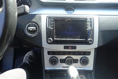 2016 Volkswagen CC 2.0T Trend PZEV - Photo 19 - Newark, NJ 07104