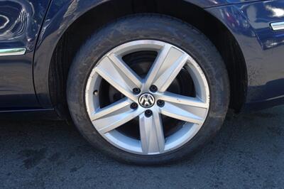 2016 Volkswagen CC 2.0T Trend PZEV - Photo 24 - Newark, NJ 07104