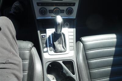 2016 Volkswagen CC 2.0T Trend PZEV - Photo 20 - Newark, NJ 07104