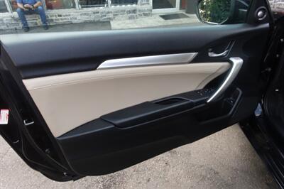2017 Honda Civic EX-L - Photo 15 - Newark, NJ 07104