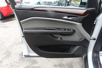 2011 Cadillac SRX Luxury   - Photo 10 - Newark, NJ 07104
