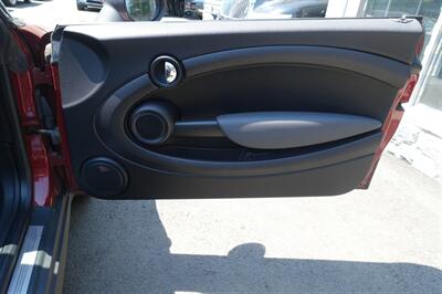 2009 MINI Cooper   - Photo 14 - Newark, NJ 07104