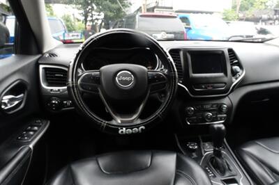 2019 Jeep Cherokee Latitude Plus   - Photo 13 - Newark, NJ 07104