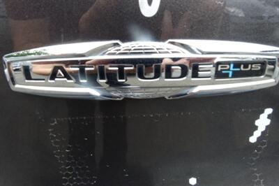 2019 Jeep Cherokee Latitude Plus   - Photo 25 - Newark, NJ 07104