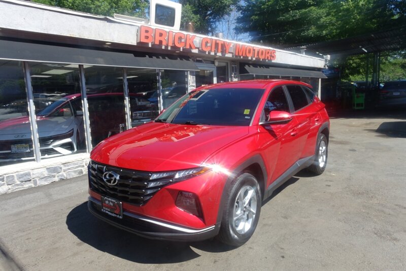 2022 Hyundai TUCSON SE  
