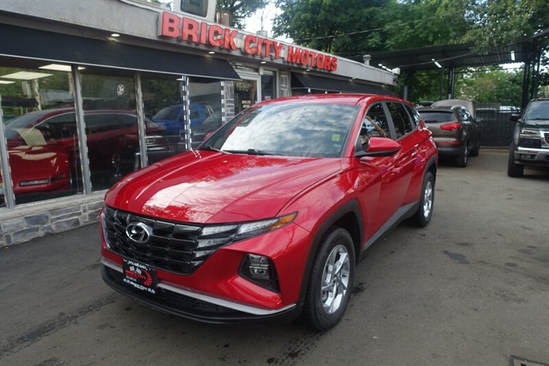 2022 Hyundai TUCSON SE  