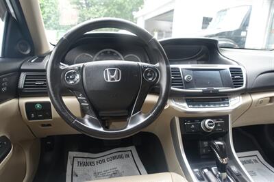 2013 Honda Accord EX-L w/Navi   - Photo 13 - Newark, NJ 07104