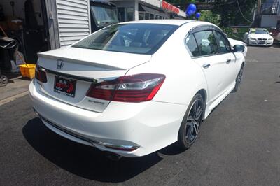 2016 Honda Accord Sport   - Photo 8 - Newark, NJ 07104