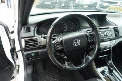 2016 Honda Accord Sport   - Photo 22 - Newark, NJ 07104