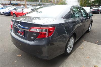 2012 Toyota Camry Hybrid XLE   - Photo 8 - Newark, NJ 07104