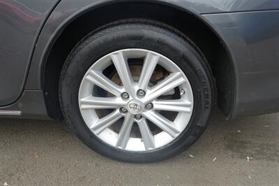 2012 Toyota Camry Hybrid XLE   - Photo 24 - Newark, NJ 07104