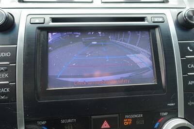 2012 Toyota Camry Hybrid XLE   - Photo 20 - Newark, NJ 07104