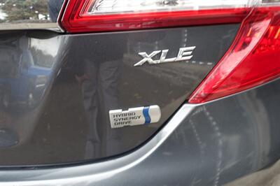 2012 Toyota Camry Hybrid XLE   - Photo 26 - Newark, NJ 07104