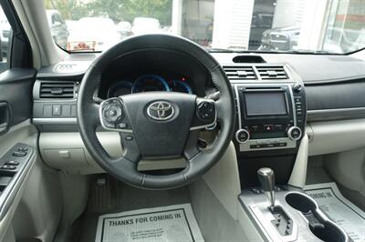 2012 Toyota Camry Hybrid XLE   - Photo 13 - Newark, NJ 07104