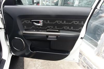 2012 Kia Soul   - Photo 16 - Newark, NJ 07104