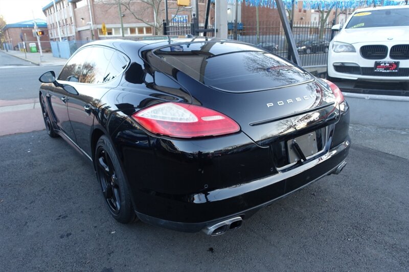 2013 Porsche Panamera S photo 6