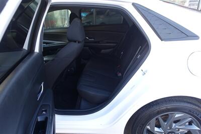 2024 Hyundai ELANTRA SEL - Photo 11 - Newark, NJ 07104