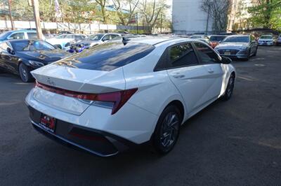 2024 Hyundai ELANTRA SEL - Photo 5 - Newark, NJ 07104
