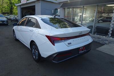 2024 Hyundai ELANTRA SEL - Photo 6 - Newark, NJ 07104