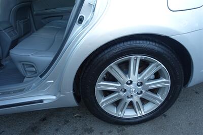 2008 Toyota Avalon Limited   - Photo 23 - Newark, NJ 07104