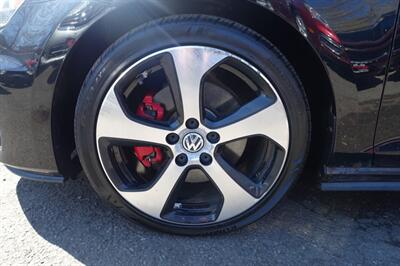2015 Volkswagen Golf GTI S   - Photo 21 - Newark, NJ 07104