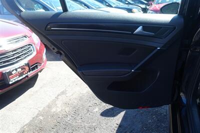 2015 Volkswagen Golf GTI S   - Photo 12 - Newark, NJ 07104