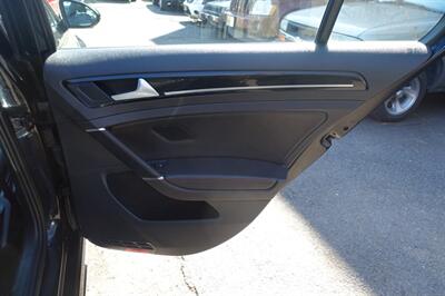 2015 Volkswagen Golf GTI S   - Photo 17 - Newark, NJ 07104