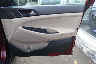 2016 Hyundai TUCSON Limited   - Photo 15 - Newark, NJ 07104