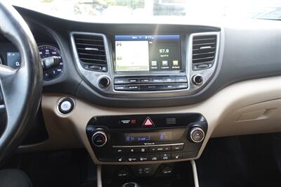 2016 Hyundai TUCSON Limited   - Photo 18 - Newark, NJ 07104