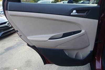 2016 Hyundai TUCSON Limited   - Photo 12 - Newark, NJ 07104