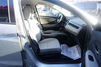 2020 Honda HR-V LX - Photo 14 - Newark, NJ 07104