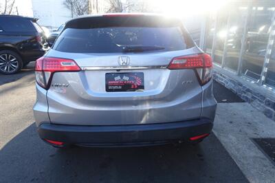 2020 Honda HR-V LX - Photo 7 - Newark, NJ 07104