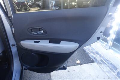 2020 Honda HR-V LX - Photo 17 - Newark, NJ 07104