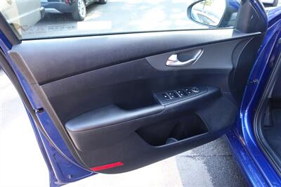 2019 Kia Forte FE   - Photo 10 - Newark, NJ 07104