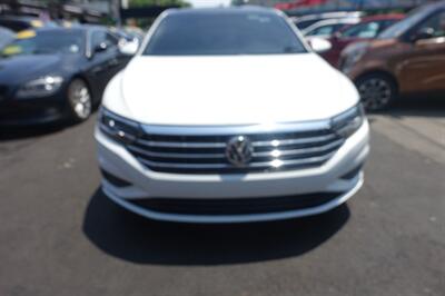 2019 Volkswagen Jetta SE   - Photo 2 - Newark, NJ 07104