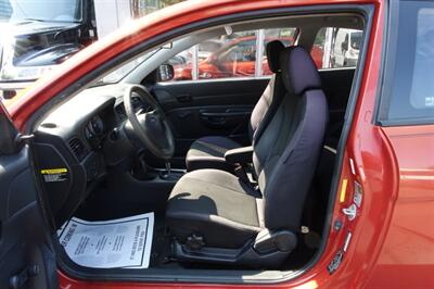 2010 Hyundai ACCENT GS   - Photo 9 - Newark, NJ 07104