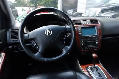 2005 Acura MDX Touring   - Photo 11 - Newark, NJ 07104