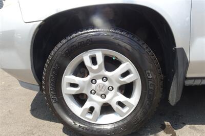 2005 Acura MDX Touring   - Photo 21 - Newark, NJ 07104