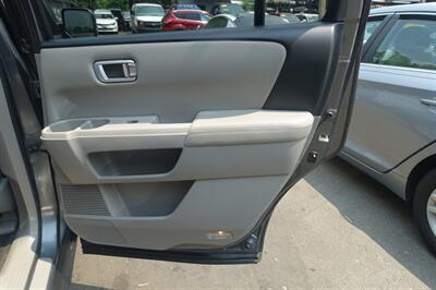 2011 Honda Pilot EX-L   - Photo 18 - Newark, NJ 07104